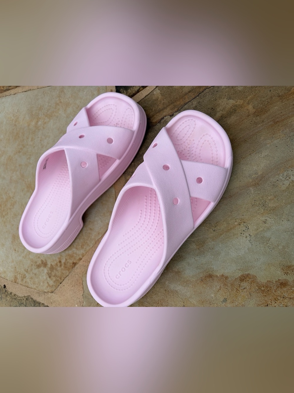 CROCS Crossband Slide Sandals in Pale Pink Size 8 - Picture 3 of 4